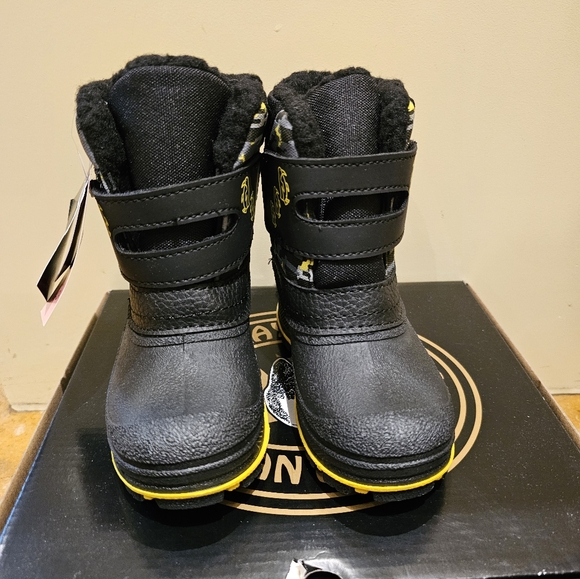 BNWT Grey Wolf Toddler Boots Size 7 - Picture 2 of 5